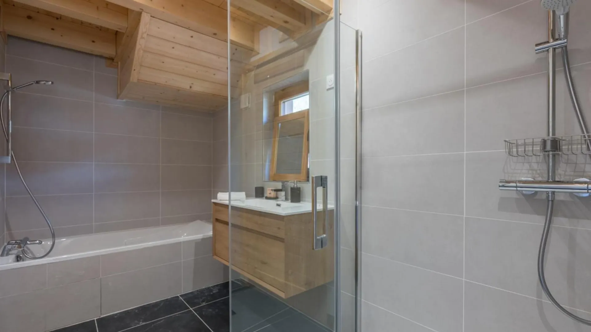 Large Chalet For 10 With Beautiful Garden Chamonix